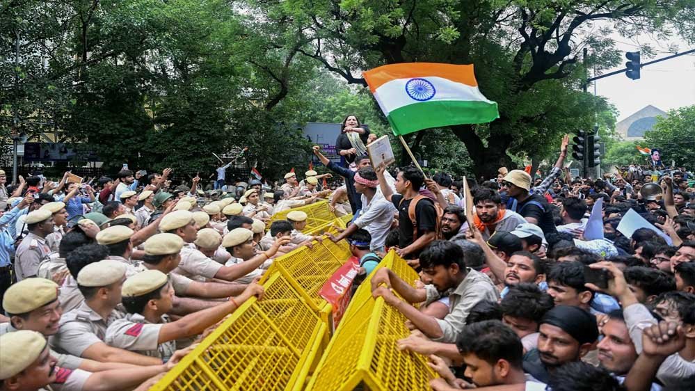 Gen-Z की सबसे बड़ी चिंता नौकरी, 53 फीसदी युवाओं ने रोजगार को बताया अहम मुद्दा 1 27A 229