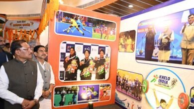 खिलाड़ियों को समर्पित ‘हमारे खिलाड़ी’ कॉफी टेबल बुक का मुख्यमंत्री साय ने किया लोकार्पण 2 30 A 31 1