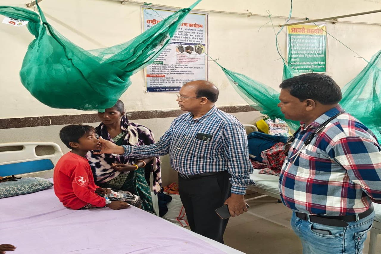 Malaria Alert: संवेदनशील क्षेत्रों में स्वास्थ्य महकमे की सघन निगरानी, जंगलों में चलाया विशेष अभियान 1 3A 2085 2