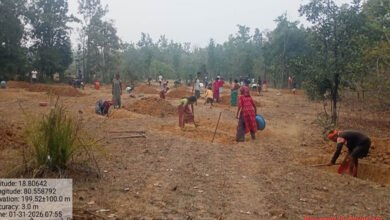 MGNREGA Success Story: 500 जल अवशोषण ट्रेंच से निम्मलगुड़ा में बढ़ा भू-जल स्तर, 1,801 मानव-दिवस का सृजन 6 3A 2092