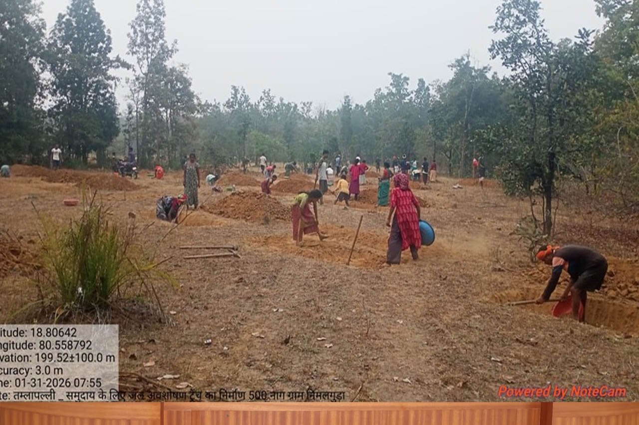 MGNREGA Success Story: 500 जल अवशोषण ट्रेंच से निम्मलगुड़ा में बढ़ा भू-जल स्तर, 1,801 मानव-दिवस का सृजन 1 3A 2092