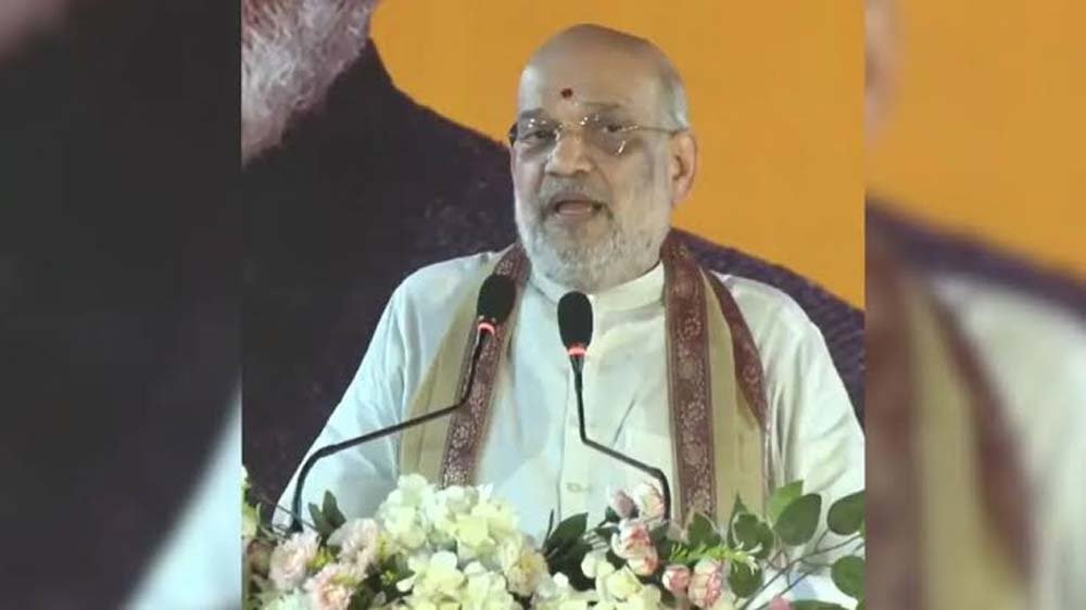 सिलीगुड़ी में अमित शाह ने साधा निशाना, BSF के लिए जमीन नहीं देने पर पिछली सरकार को घेरा 1 81 18