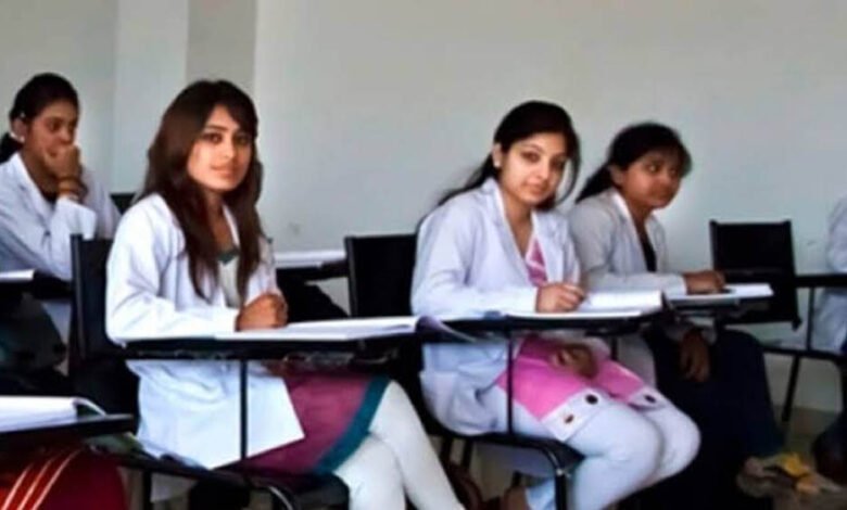 मेडिकल छात्रों के लिए बड़ी खबर! MBBS सीटों में इजाफा, जानें केंद्र सरकार का लेटेस्ट ब्योरा 7 8A 171