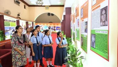 ‘वंदे मातरम्’ की 150 वर्षों की गौरवशाली यात्रा, सेनानियों के योगदान और सुशासन की उपलब्धियों का प्रदर्शन 2 Bhbhajan 02