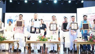 प्रदेश स्तरीय बुनकर सम्मेलन एवं स्वदेशी प्रदर्शनी में शामिल हुए मुख्यमंत्री विष्णुदेव साय 2 Bunkar 03