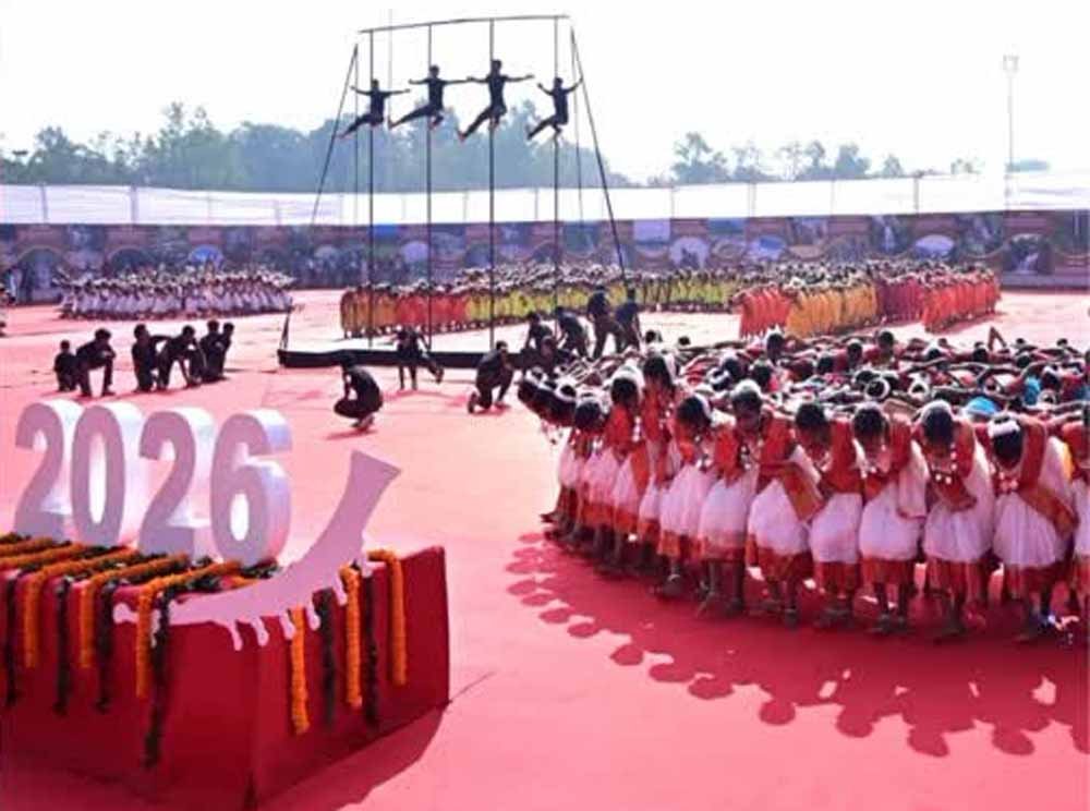 नक्सल विरोधी अभियानों में साहस के लिए सम्मान, अबूझमाड़ के योद्धाओं को राष्ट्रपति ने नवाजा 1 Chhattisgarh News 03 2 15