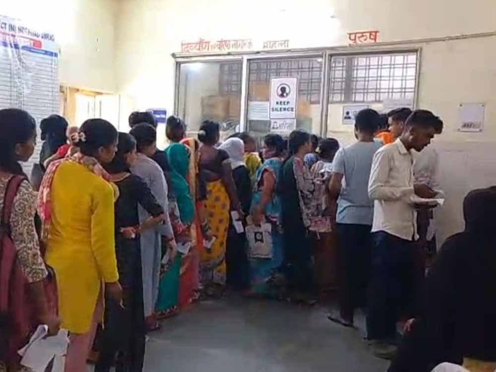 वायरल फीवर ने बढ़ाई चिंता, राजनांदगांव जिला अस्पताल में बढ़ी मरीजों की संख्या 1 Chhattisgarh News 04 1 22