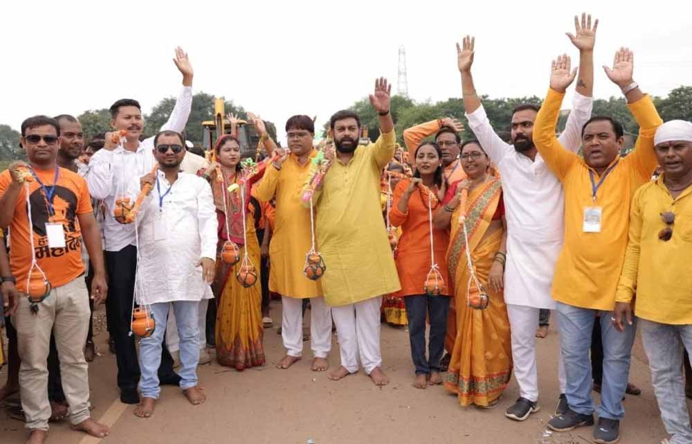 रायपुर में शिवभक्ति का दिखा अद्भुत नजारा, विशाल कांवड़ यात्रा ने बांधा समां 1 Chhattisgarh News 08 3 17