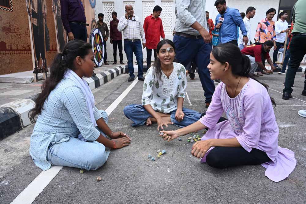 CM हाउस में दिखी गांव की झलक, हरेली पर सजे हल-नांगर और राउत नाचा पर थिरके गुरु खुशवंत साहेब 1 Chhattisgarh News 08 3 9