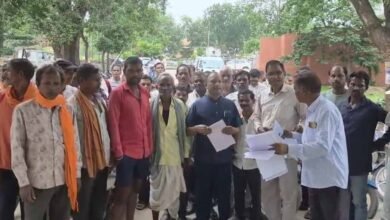 CG News: आवारा मवेशियों की समस्या को लेकर ग्रामीणों का प्रदर्शन, कलेक्ट्रेट समेत अधिकारियों को सौंपा ज्ञापन 4 Chhattisgarh News 09 2 9