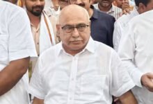 Hemant KhandelwalA 117 1