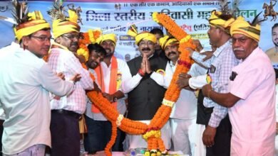 गोंडवाना भवन के जीर्णोद्धार के लिए 10 लाख और विकास कार्यों के लिए 6 करोड़ देने की घोषणा की 2 Pratima 03