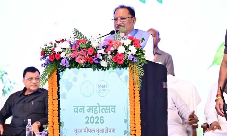 'एक पेड़ माँ के नाम' अभियान से जुड़कर प्रकृति संरक्षण का संकल्प लें : मुख्यमंत्री विष्णु देव साय 10 Sahe 03