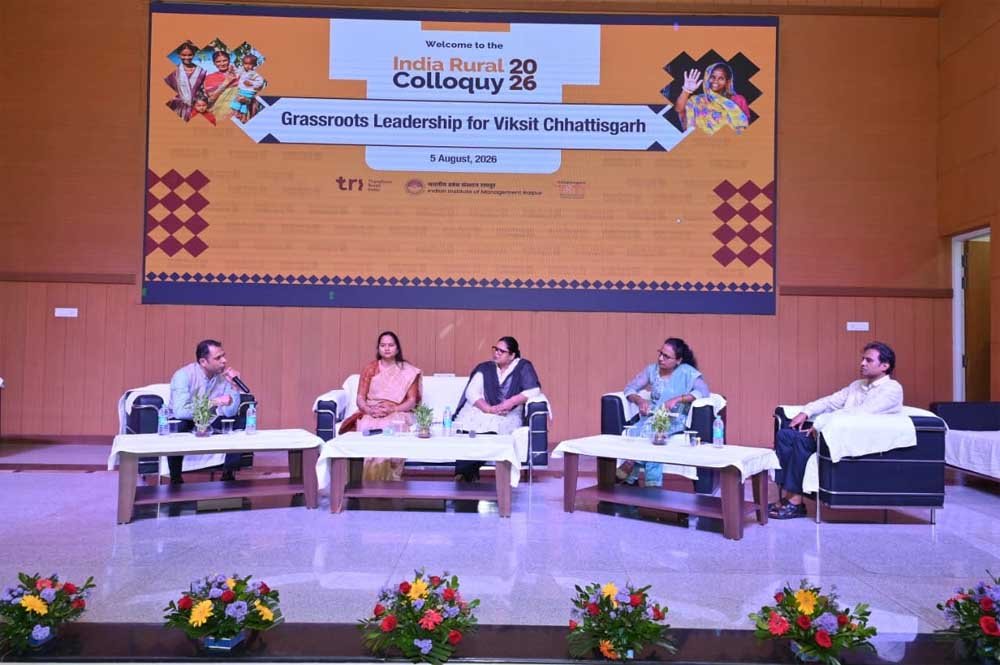 ग्रीन इकोनॉमिक ट्रांज़िशन (हरित आर्थिक बदलाव) पर एक रिपोर्ट जारी की गई, जिसमें जलवायु-अनुकूल और समावेशी ग्रामीण अर्थव्यवस्थाओं के रास्ते बताए गए 1 TRi 01 1