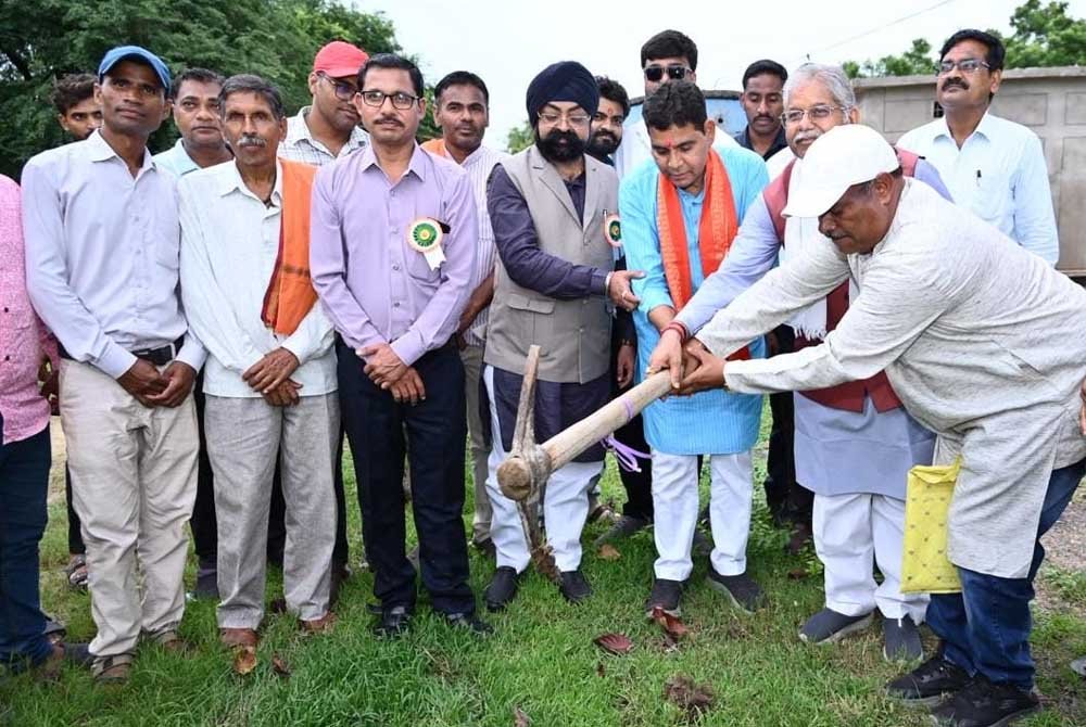 विकास के साथ संस्कृति और मानवीय मूल्यों को बचाना हमारी जिम्मेदारी : मंत्री टंक राम वर्मा 1 Tsank 01