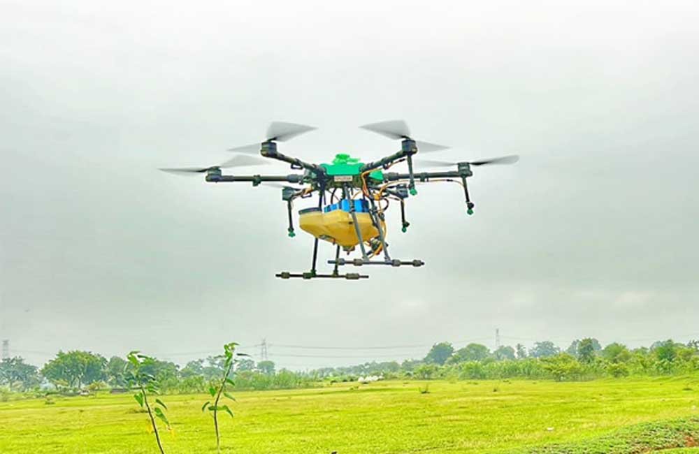 सालाना 1 से 2 लाख रुपये तक की आय अर्जित कर बनीं महिलाओं के लिए प्रेरणा 1 dRON 02