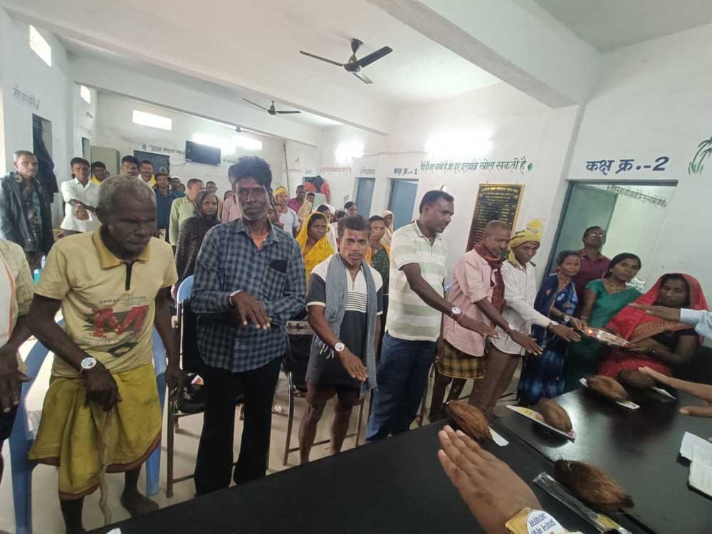 प्रधानमंत्री आवास के अधूरे घरों को समय-सीमा में पूरा करने की दिलाई शपथ 1 ghar 02