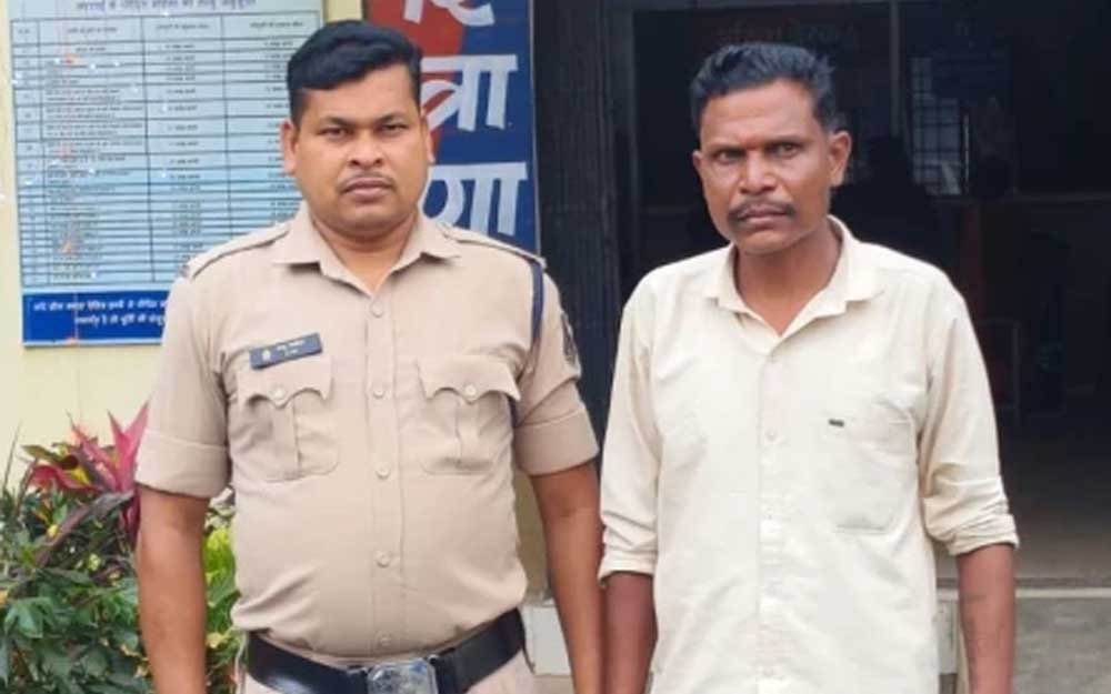फॉरेस्ट-होमगार्ड में नौकरी का झांसा, वर्दी दिखाकर लाखों की ठगी करने वाला हिस्ट्रीशीटर गिरफ्तार 1 jag