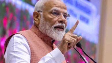 ओलंपिक में भारत की सीमित भागीदारी पर पीएम मोदी चिंतित, बोले- आधे खेलों से बाहर रहकर कैसे बढ़ेंगे पदक? 2 modi 2 A 87 2