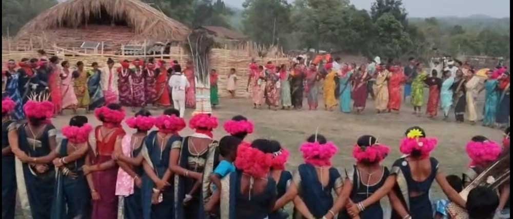 नक्सल भय का अंत, अबूझमाड़ में फिर जीवंत हुई 'घोटुल' की गौरवशाली परंपरा 1 nAXAl 02