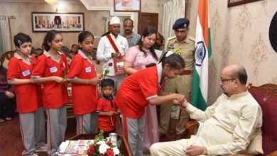 लोक भवन में गूंजा अपनत्व का संदेश, दिव्यांग बच्चों ने राज्यपाल रमेन डेका को बांधा रक्षा सूत्र 2 rAKHA 02 1
