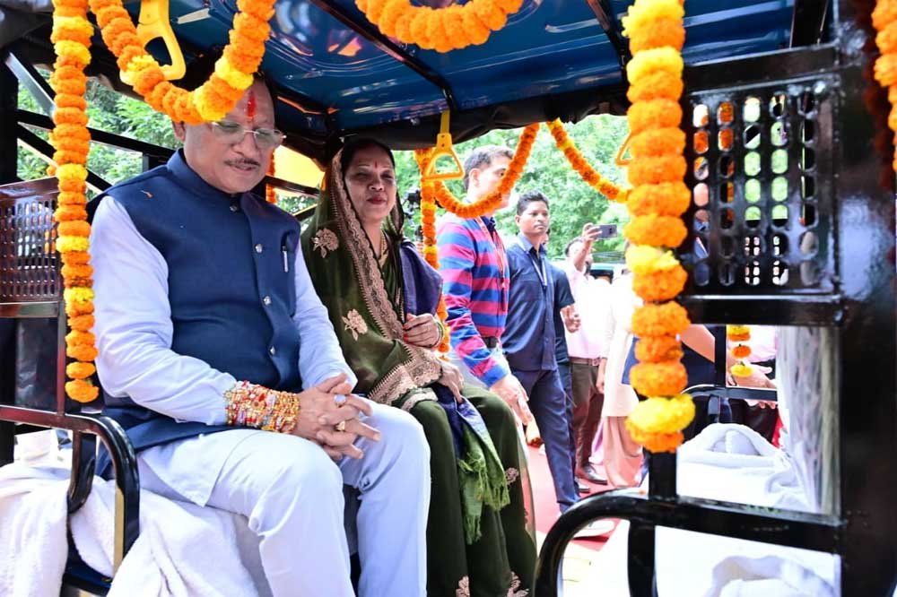 rIKSHA 02