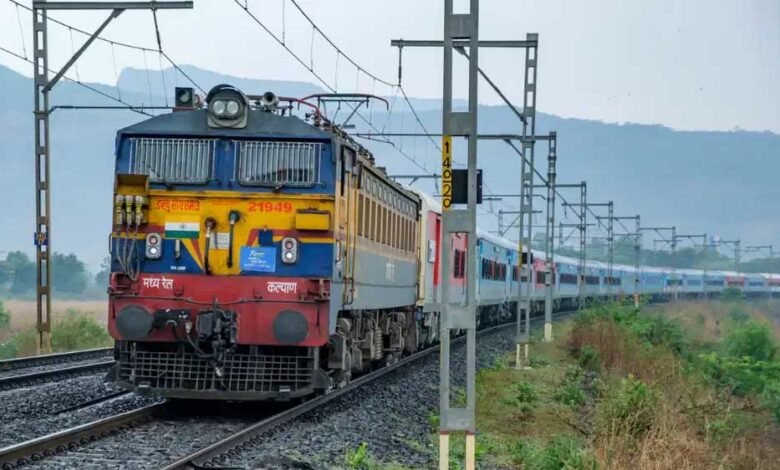 रेलवे का बड़ा अपडेट: 18 ट्रेनें रद्द, उत्कल एक्सप्रेस का रूट बदला; यात्रियों की बढ़ेगी मुश्किल 9 rail Train A 121 4