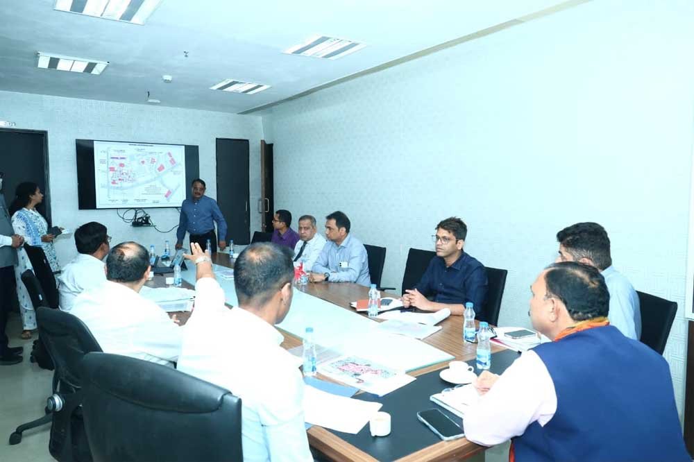 स्वास्थ्य एवं लोक निर्माण विभाग सचिव ने मंत्रालय में की समीक्षा, विभिन्न विषयों पर हुई विस्तृत चर्चा 1 sWATH 03 HJ