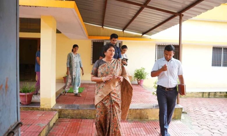 बालिकाओं की सेहत से खिलवाड़ नहीं आयोग का सख्त संदेश 6 varnika