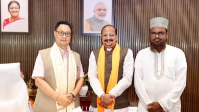 अल्पसंख्यक कार्य मंत्री माननीय किरेन रिजीजू जी से मिर्ज़ा एजाज़ बेग ने की सौजन्य भेंट 3 10A 252