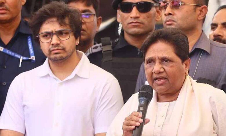 BSP में बड़ा सियासी घटनाक्रम: आकाश आनंद के ससुर अशोक सिद्धार्थ का राजनीति से संन्यास, मायावती पर कही बड़ी बात 5 10A 44