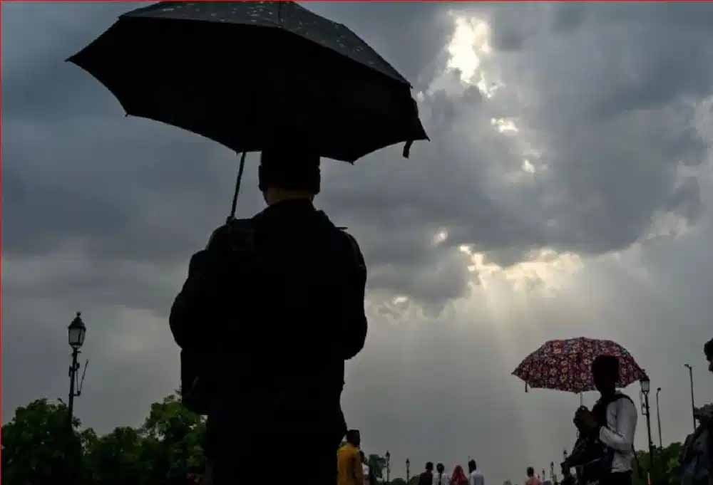 एक साथ तीन मौसमी सिस्टम एक्टिव, छत्तीसगढ़ में बारिश का दौर जारी; रायपुर में 33°C तक चढ़ेगा पारा 1 15A 88