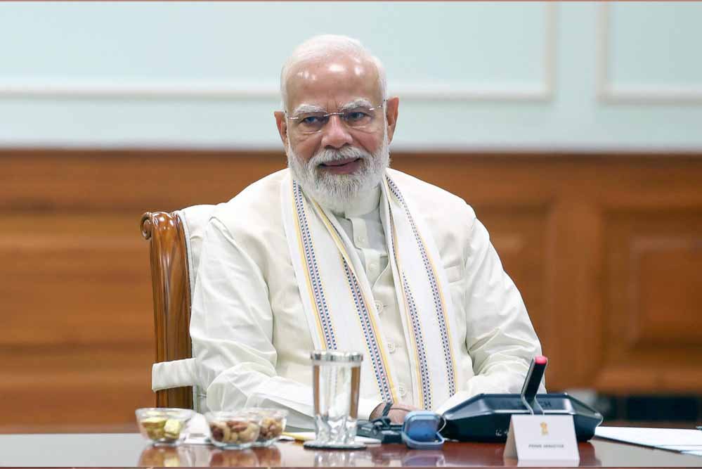 PM मोदी ने 51 हजार युवाओं को सौंपे नियुक्ति पत्र, बोले- सफलता के पीछे परिवार की भी तपस्या 1 19A 156