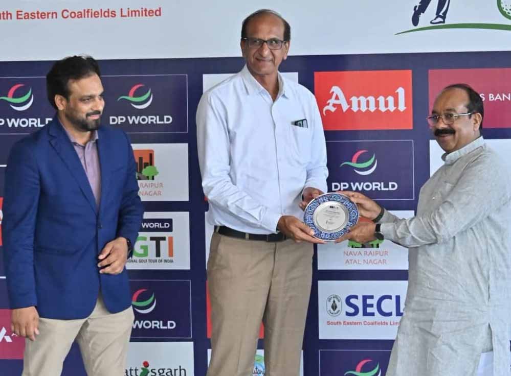 नवा रायपुर में गोल्फ को मिल रही नई ऊंचाई, विश्वस्तरीय सुविधाएं बन रहीं आकर्षण 1 19A 16