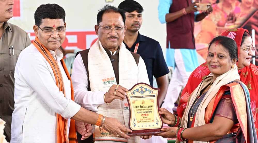 महिला सम्मान, सुरक्षा और सशक्तिकरण को सर्वोच्च प्राथमिकता: मुख्यमंत्री साय 1 23A 23