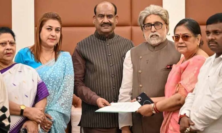 4 साल में 111 सांसद-विधायकों का दल-बदल, जानिए किन राज्यों में सबसे ज्यादा मामले 2 25A 263