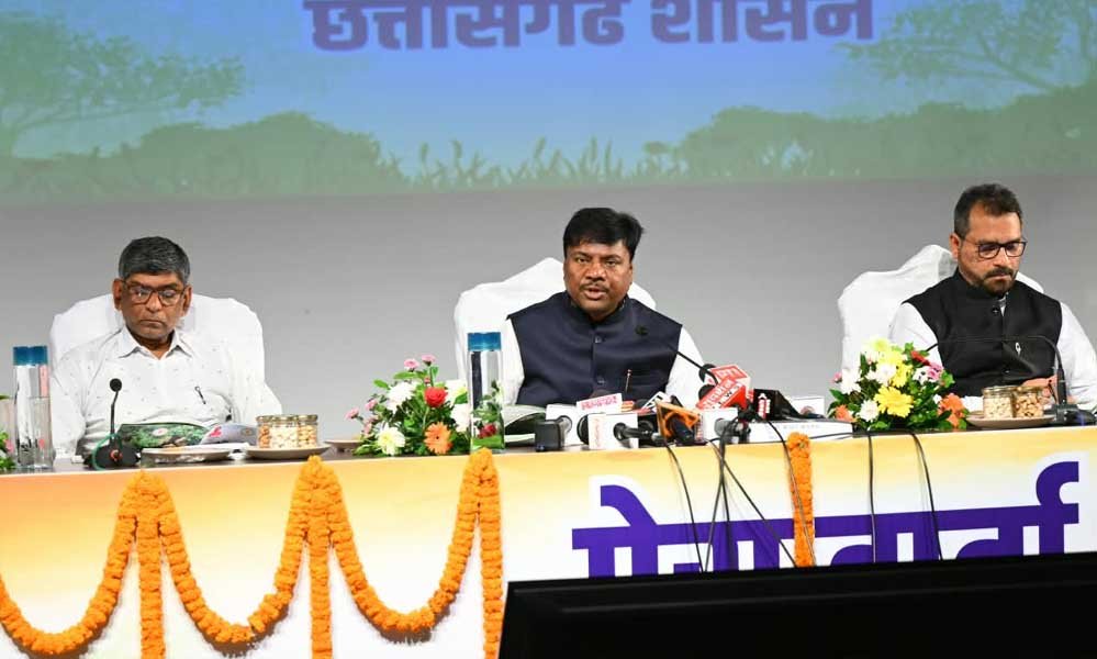 रायपुर में मंत्री केदार कश्यप की प्रेस वार्ता, वन एवं पर्यावरण से जुड़े मामलों पर देंगे जानकारी 1 2A 29