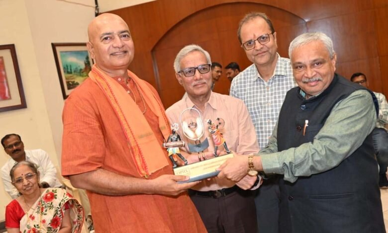 ‘स्वयं से साक्षात्कार’ कार्यशाला में विशेषज्ञों ने पंचकोश, षट्चक्र एवं आभामंडल की अवधारणाओं पर दी जानकारी 6 47 16