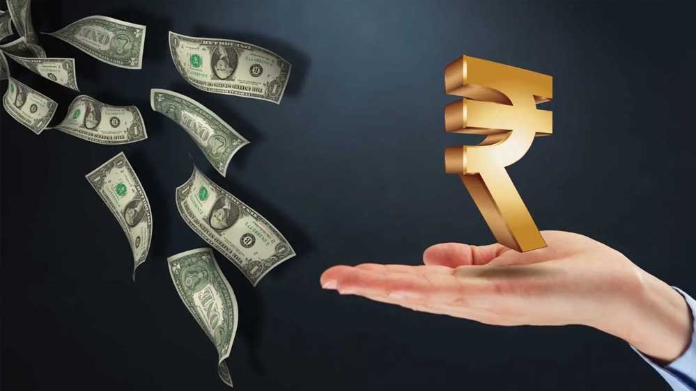 रुपये की जोरदार वापसी, डॉलर के सामने 2 महीने के शिखर पर पहुंची भारतीय करेंसी 1 4A 17