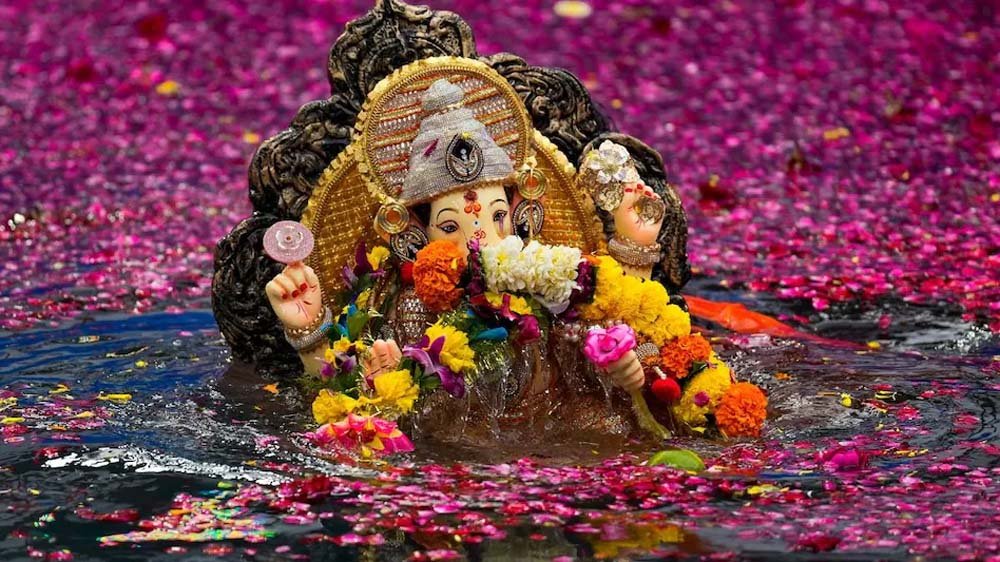 अनंत चतुर्दशी 2026: गणपति विसर्जन का शुभ मुहूर्त और पूजा विधि जानें 1 54 19