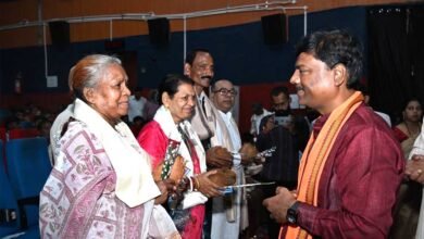 शिक्षा के क्षेत्र में योगदान का सम्मान, मुख्यमंत्री शिक्षा गौरव समारोह में केदार कश्यप ने सम्मानित किए शिक्षक 2 5A 234 1