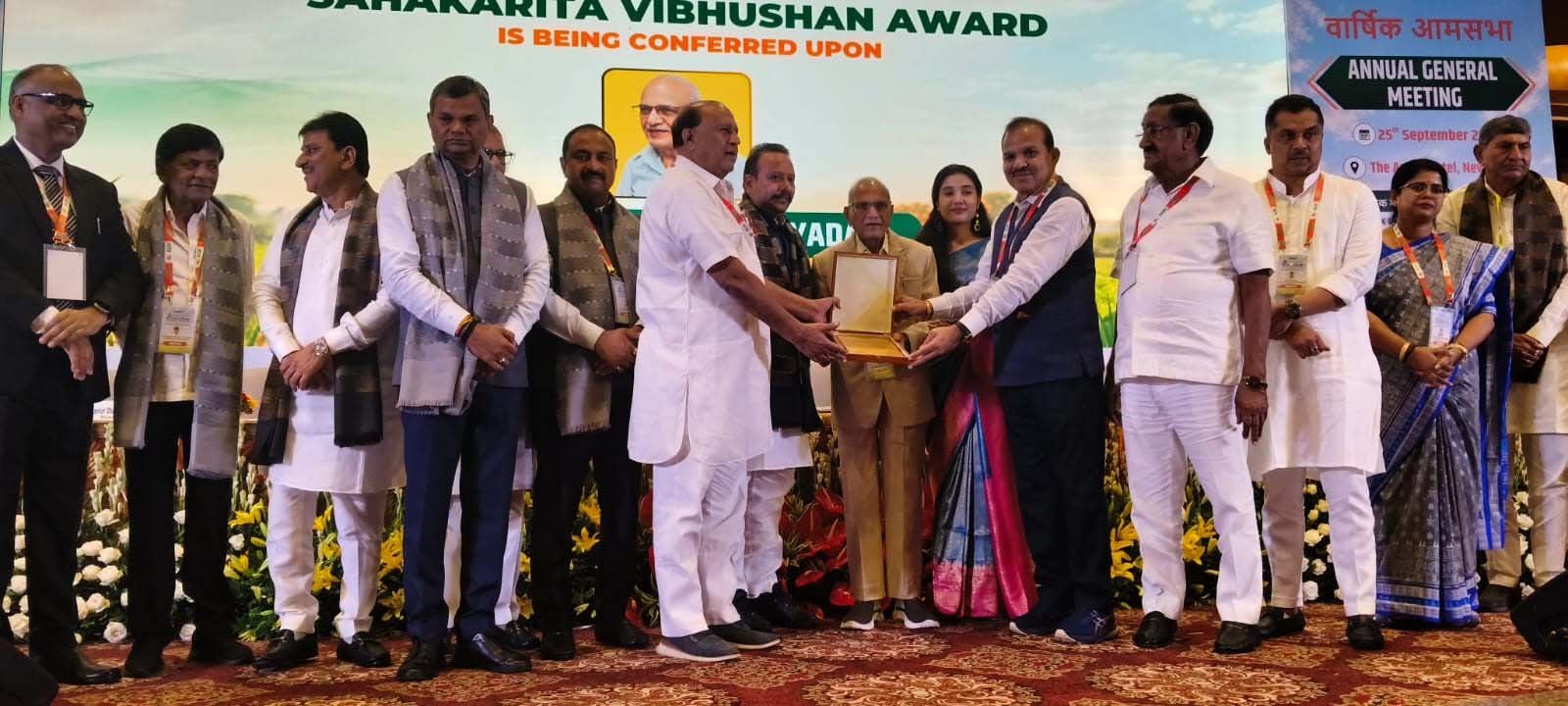 पूर्व मंत्री भगवान सिंह यादव को मिला ‘सहकारिता विभूषण’ राष्ट्रीय पुरस्कार, नई दिल्ली में सम्मान 1 92 22