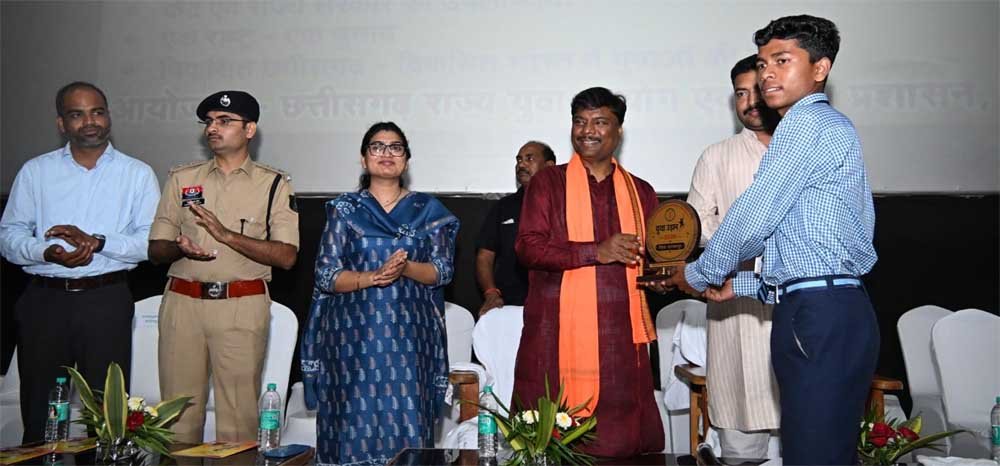 विकसित छत्तीसगढ़ 2047 के संकल्प से जुड़ेगा युवा, नारायणपुर में ‘युवा उड़ान’ कार्यक्रम का आयोजन 1 Kedar 02 1