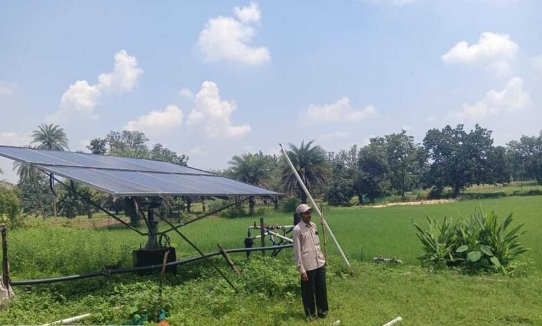 सौर सुजला योजना से बदली किसान चरण सिंह की खेती की तस्वीर 2 Sor 01