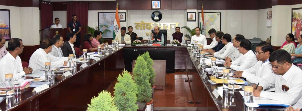 विश्वविद्यालयों की गुणवत्ता और विद्यार्थियों की संख्या बढ़ाना सर्वाेच्च प्राथमिकता - राज्यपाल डेका 1 THEKA 02