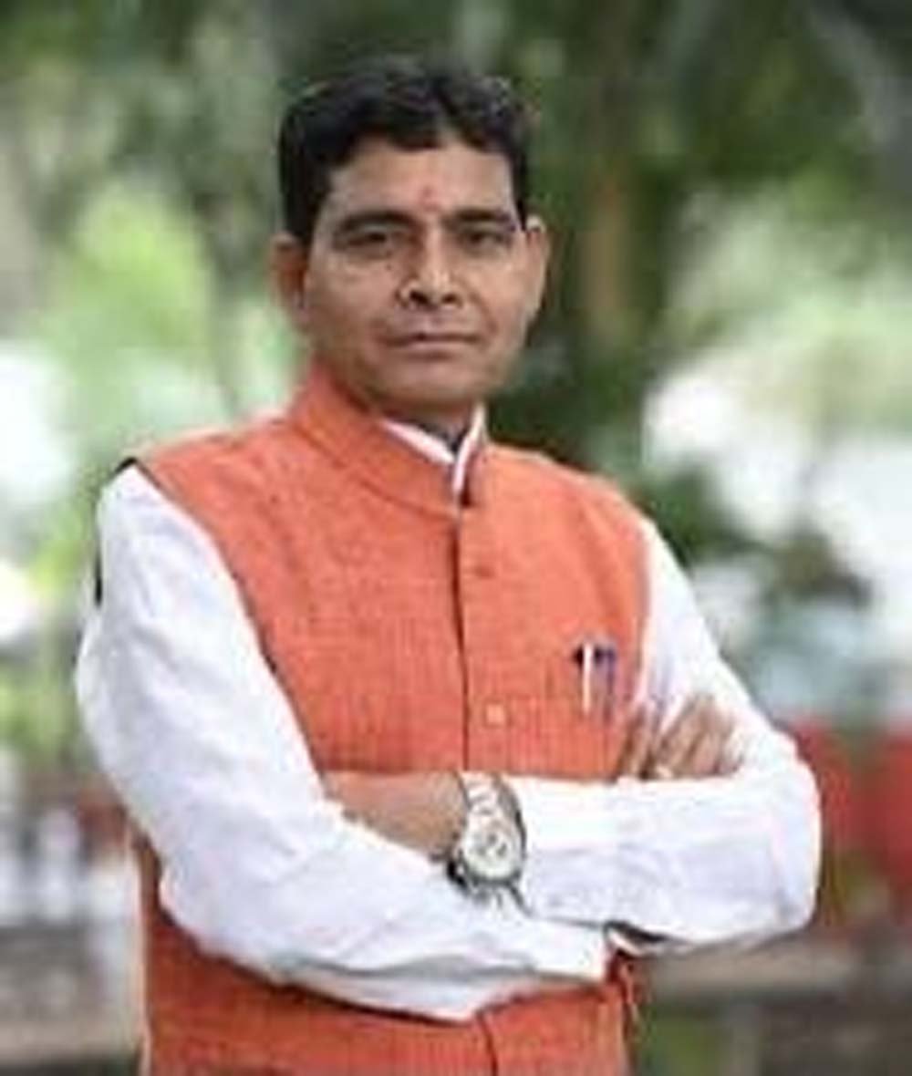 युवाओं के आत्मविश्वास और व्यक्तित्व विकास की दिशा में एक मील का पत्थर- मंत्री टंक राम वर्मा 1 Tank 05