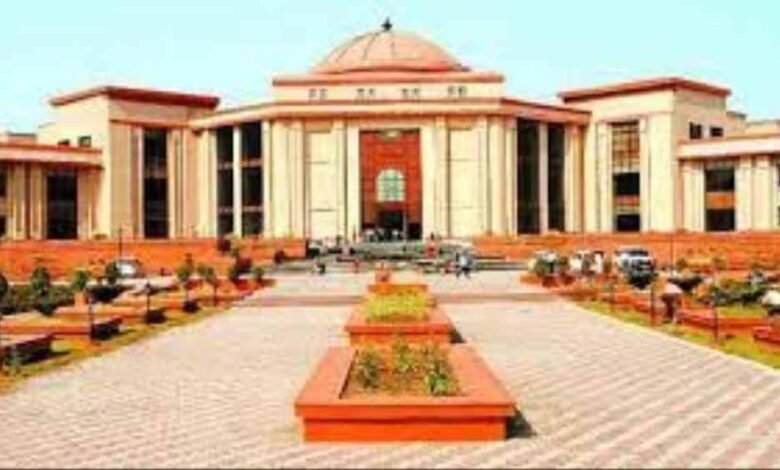 जशपुर दुष्कर्म मामले में हाई कोर्ट का सख्त रुख, आरोपित आरक्षक की अग्रिम जमानत याचिका खारिज 3 bilsapur 05J 2