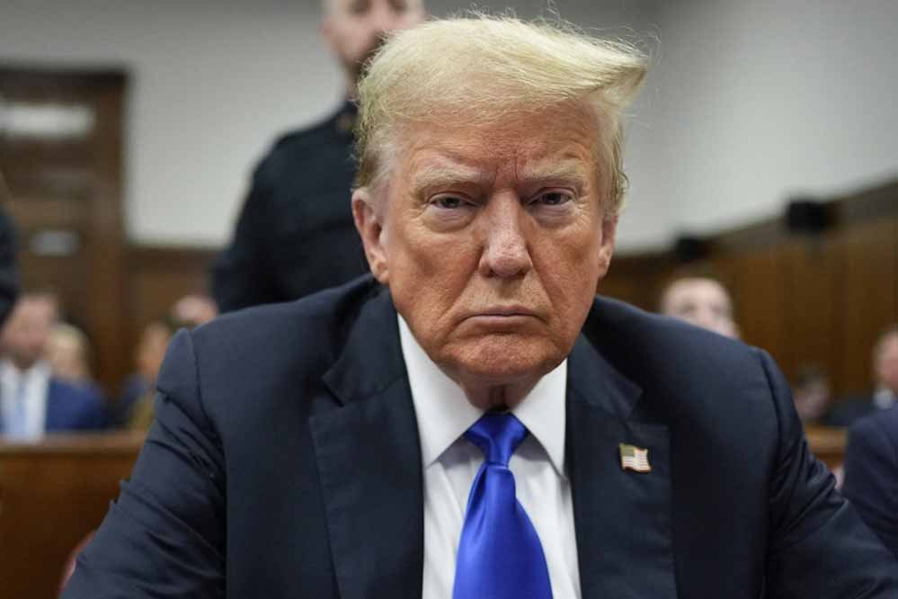 भारत पर भारी टैरिफ का हथियार तैयार, अमेरिका के कदम से बढ़ी चिंता 1 donald trump 130 2 2