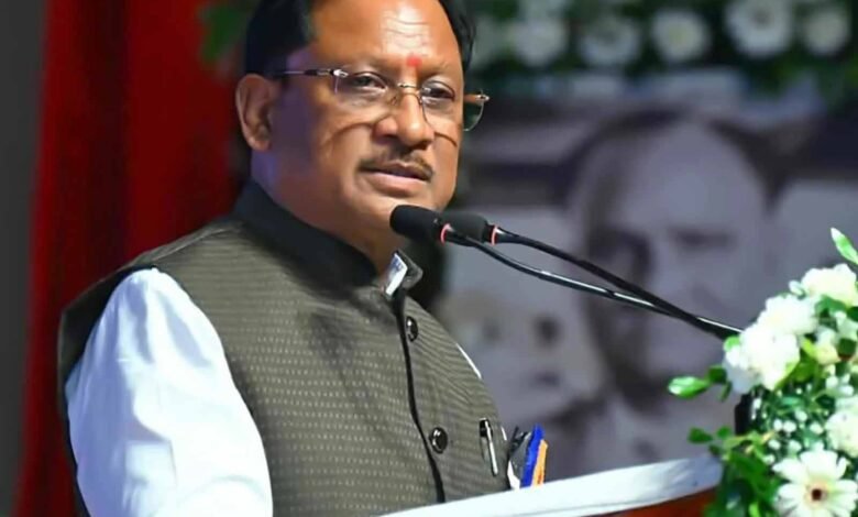 गड्ढे, जलभराव और निर्माणाधीन सड़कें बनीं परेशानी, CM साय ने दिए तत्काल सुधार और सुरक्षित यातायात के निर्देश 10 jp8