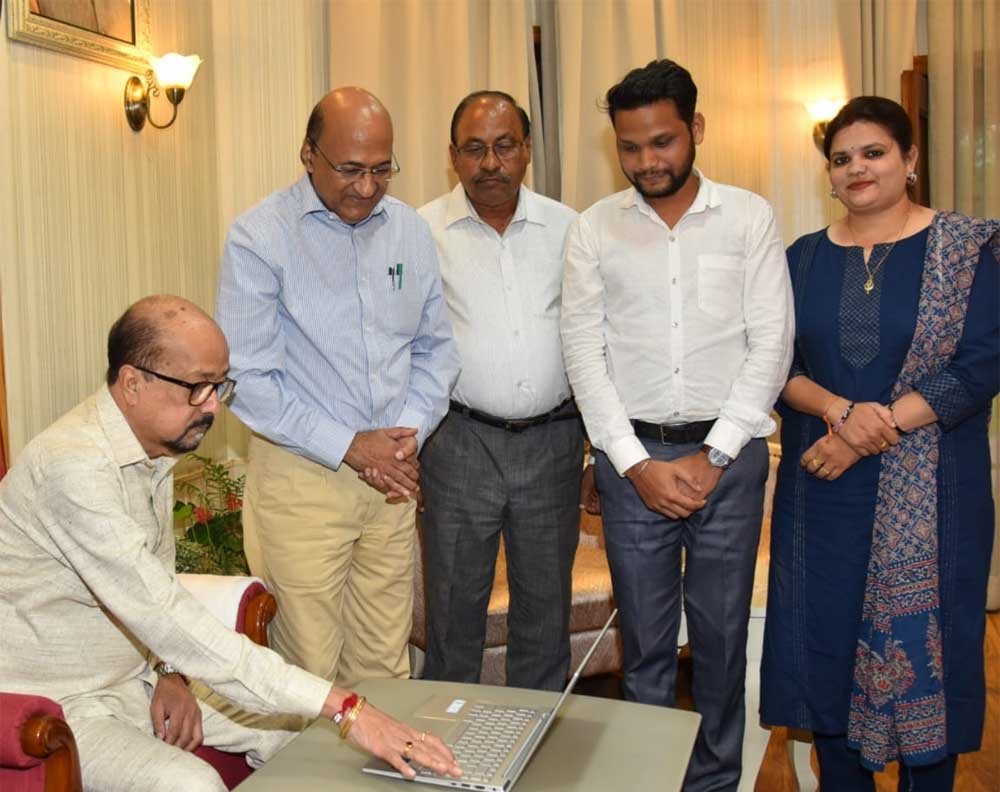 निजी विश्वविद्यालयों की अद्यतन जानकारी के लिए नया वेब पोर्टल शुरू- राज्यपाल श्री डेका ने किया शुभारंभ 1 rO 01